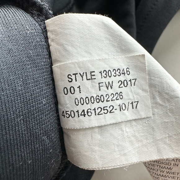 Under Armor New Media Woven Vest 1/4 Zip Kangaroo Pocket Mesh Woven Back Size XS - Picture 14 of 16